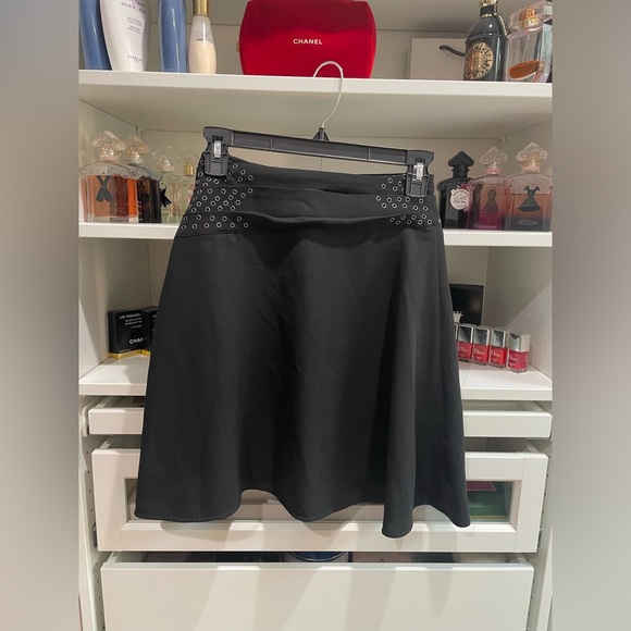 ECU The Kooples Grommet Detail Mini Skirt in Black Size XXS - Picture 2 of 11